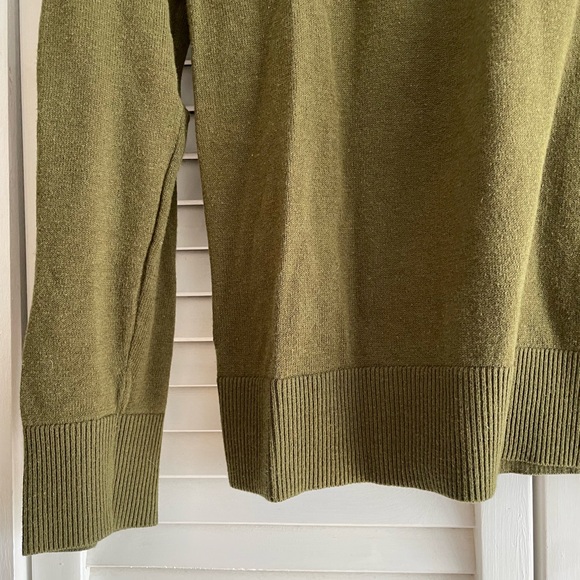 Banana Republic Olive Green Forever Crew Neck Sweater - Picture 5 of 9
